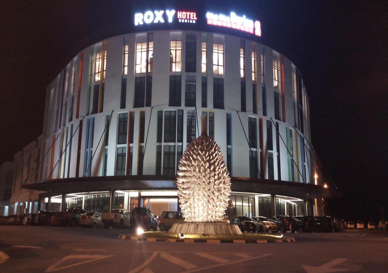 Roxy Hotel Serian Luaran gambar